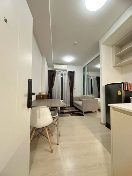 room interior of Chapter One Eco Ratchada-HuaiKhwang