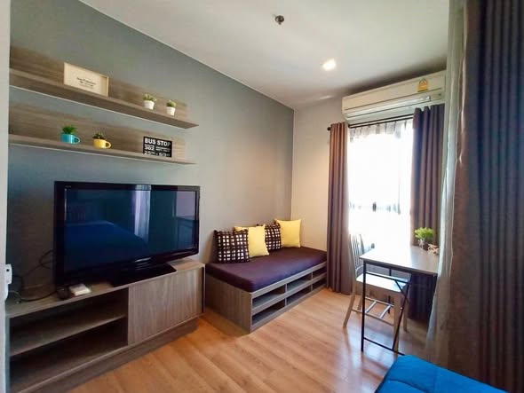 bedroom and living room of Chapter One Midtown Lat Phrao 24