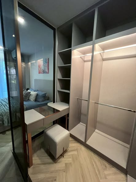bedroom and room interior of CHAPTER THONGLOR 25