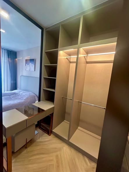 bedroom and room interior of CHAPTER THONGLOR 25