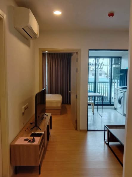 bedroom and room interior of Chewathai Hallmark Ladprao – Chokchai 4