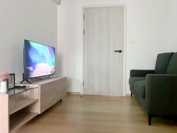living room and room interior of Chewathai Hallmark Ladprao – Chokchai 4
