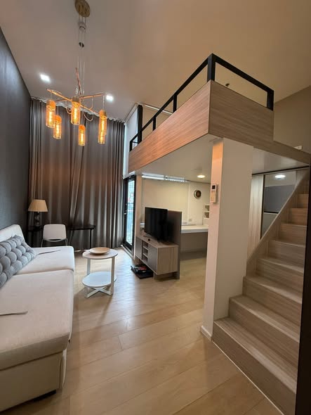 bedroom and living room of Chewathai Residence Asoke