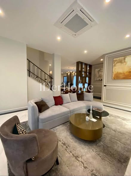 living room of Cinq Royal Krungthep Kreetha