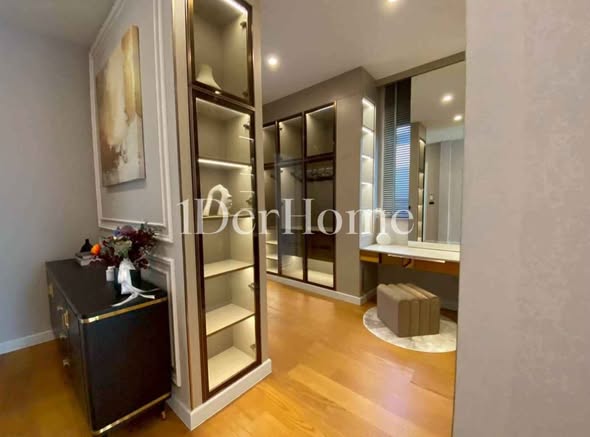 room interior of Cinq Royal Krungthep Kreetha