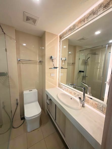 bathroom of City Garden Olympus Condominium