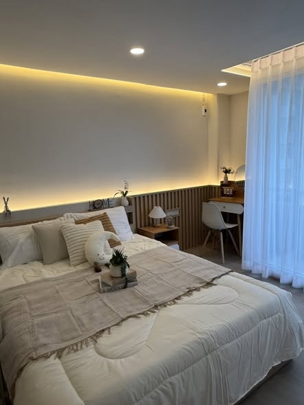 bedroom and bathroom of cityvilla