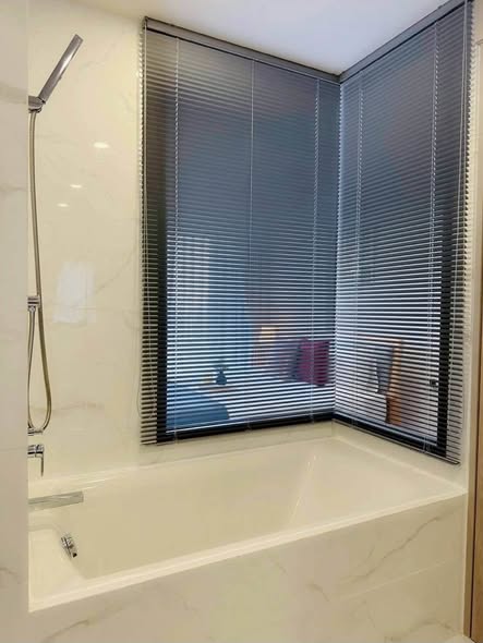 room interior and bathroom of CLOUD Thonglor-Phetchaburi