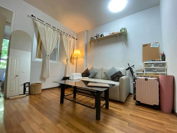 bedroom and living room of Condo U @ Huamak Station, building A