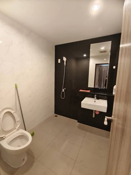 bathroom of Cordiz at Udomsuk