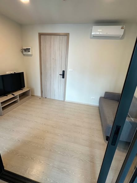 room interior of dcondo calm Ramkhamhaeng 40