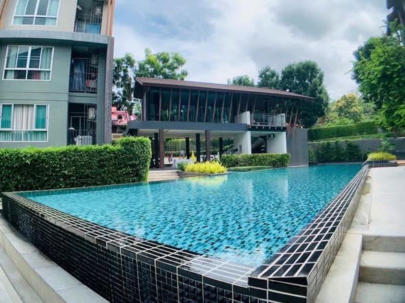 pool of Dcondo Campus Resort Chiang Mai