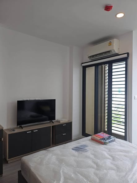 bedroom and room interior of DENIM Jatujak