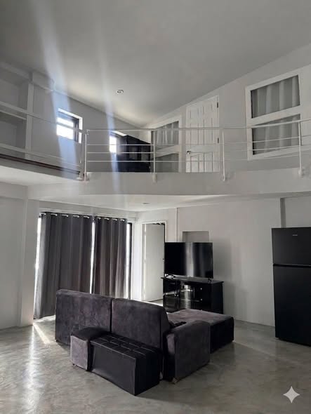 Eastwood Park Condominium