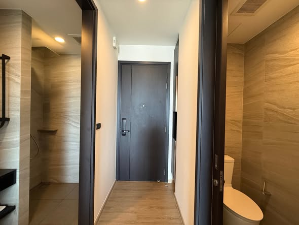 room interior and bathroom of Edge Central Pattaya