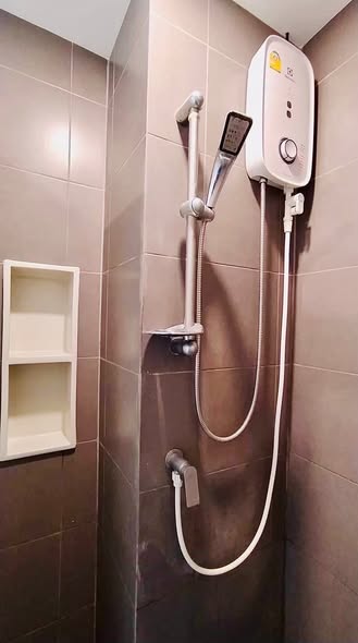 bathroom of Elio Del Moss Phaholyothin