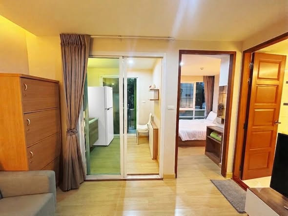 bedroom and room interior of Emerald Residence Ratchada Condominium