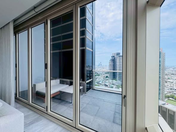 room interior of Four Seasons Private Residences