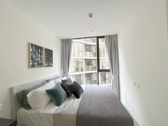 bedroom of Fynn Asoke