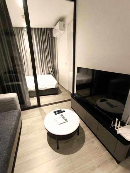 bedroom of Fynn Asoke