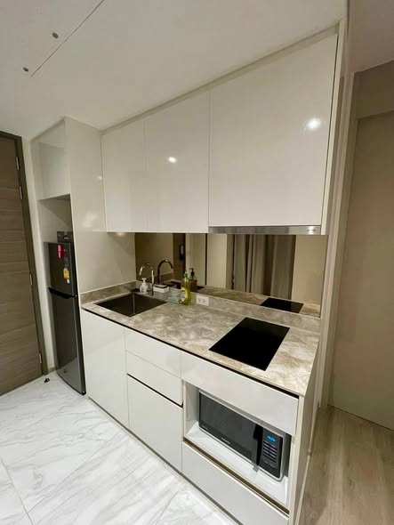 kitchen of Fynn Asoke