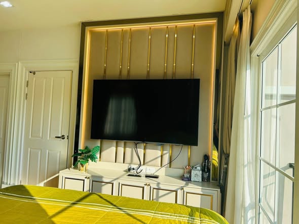 bedroom and room interior of Golden Neo Sathorn Village