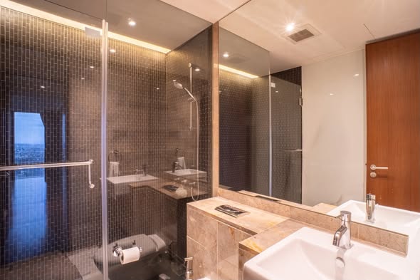 bathroom of Hansar Residence