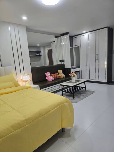 bedroom of Hillside Condo 4