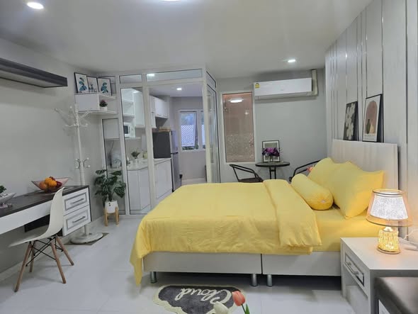 bedroom of Hillside Condo 4