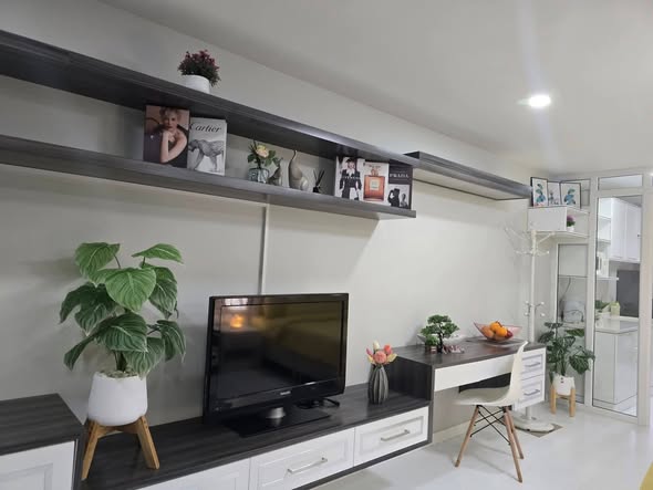 living room of Hillside Condo 4