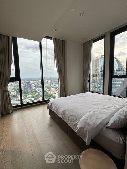 bedroom of HYDE Heritage Thonglor, Sukhumvit 59 main road