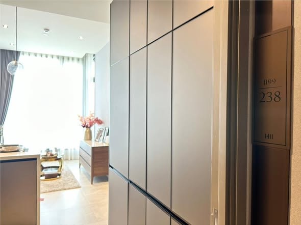 room interior of HYDE Heritage Thonglor, Sukhumvit 59 main road