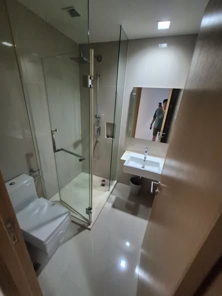 bathroom of Hyde Sukhumvit 13
