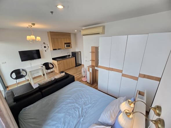 bedroom of Ideo BluCove Sukhumvit