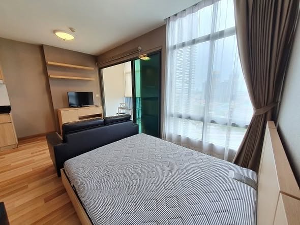 bedroom of Ideo BluCove Sukhumvit