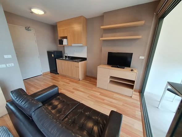 living room and room interior of Ideo BluCove Sukhumvit