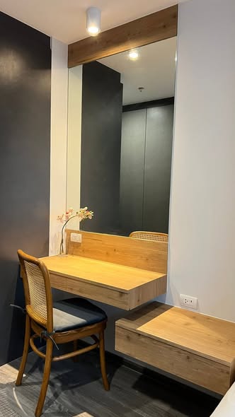 room interior and bathroom of IDEO Chula-Sam Yan