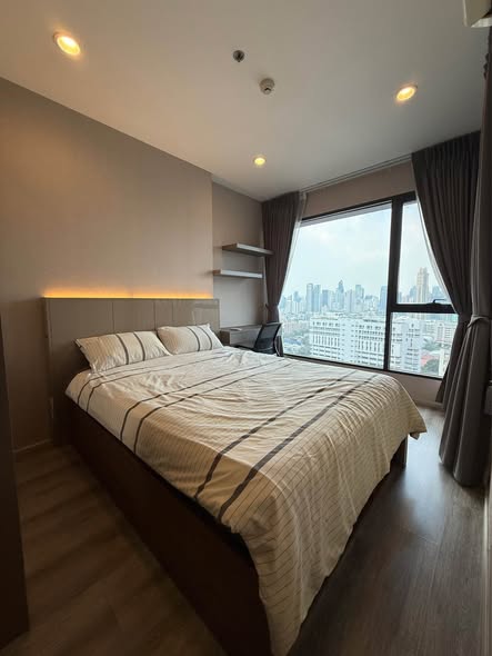bedroom of Ideo Mobi Asoke
