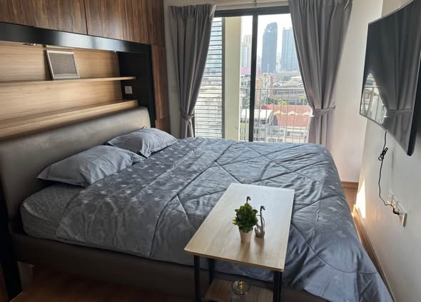 bedroom of Ideo Mobi Rama 9