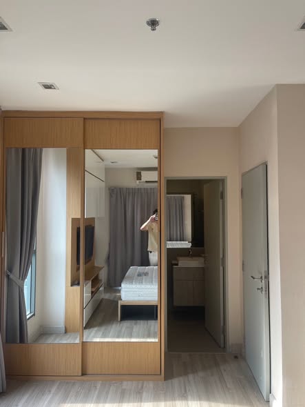 room interior of Ideo Mobi Rama 9