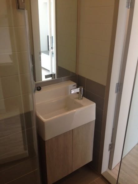 room interior and bathroom of Ideo Mobi Sathorn