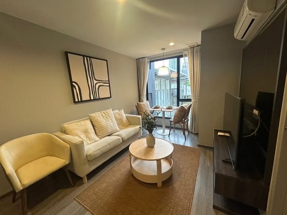 living room of Ideo Mobi Sukhumvit 40
