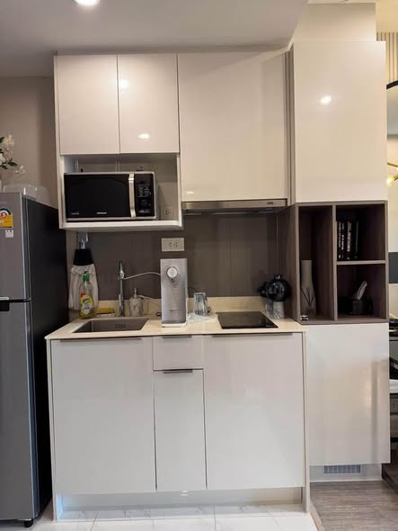 kitchen of Ideo Mobi Sukhumvit 66
