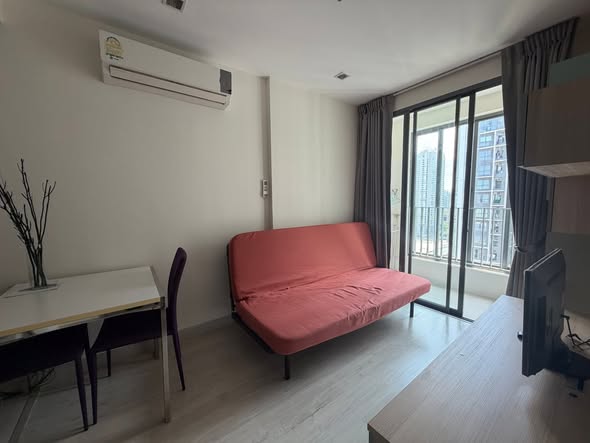 bedroom of Ideo Mobi Sukhumvit 81