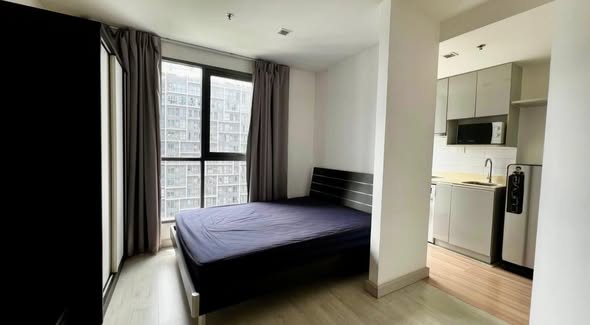 bedroom of Ideo Mobi Sukhumvit 81
