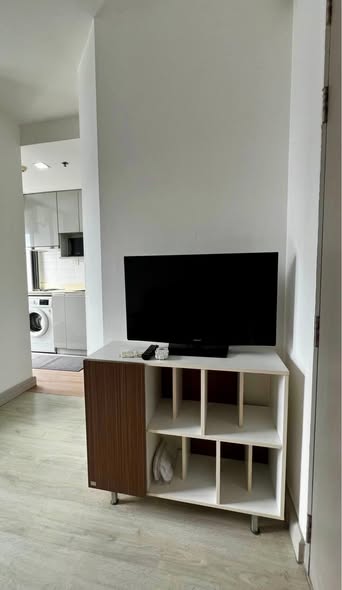 living room and room interior of Ideo Mobi Sukhumvit 81