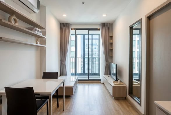 room interior of Ideo Mobi Sukhumvit 81
