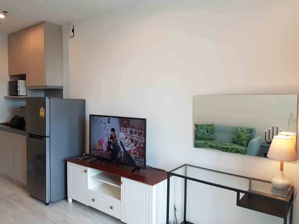 living room of Ideo Mobi Sukhumvit Eastgate