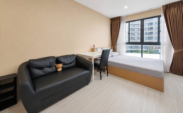 living room and bedroom of Ideo Mobi Sukhumvit Eastgate