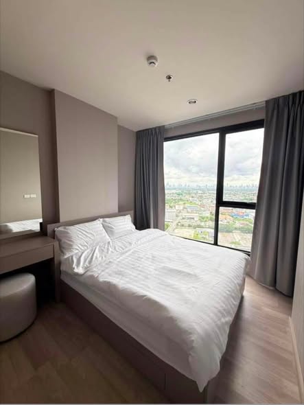 bedroom of Ideo Mobi Sukhumvit Eastpoint